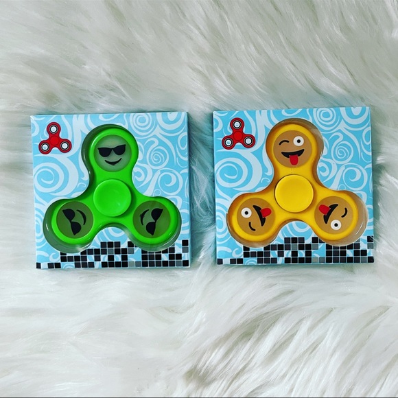 4 Emoji Glow in the Dark Hand Spinners - New - Picture 6 of 9
